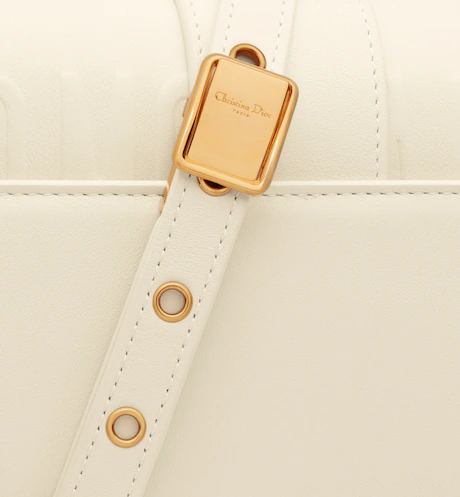 30 MONTAIGNE BAG WITH CHAIN Latte Calfskin