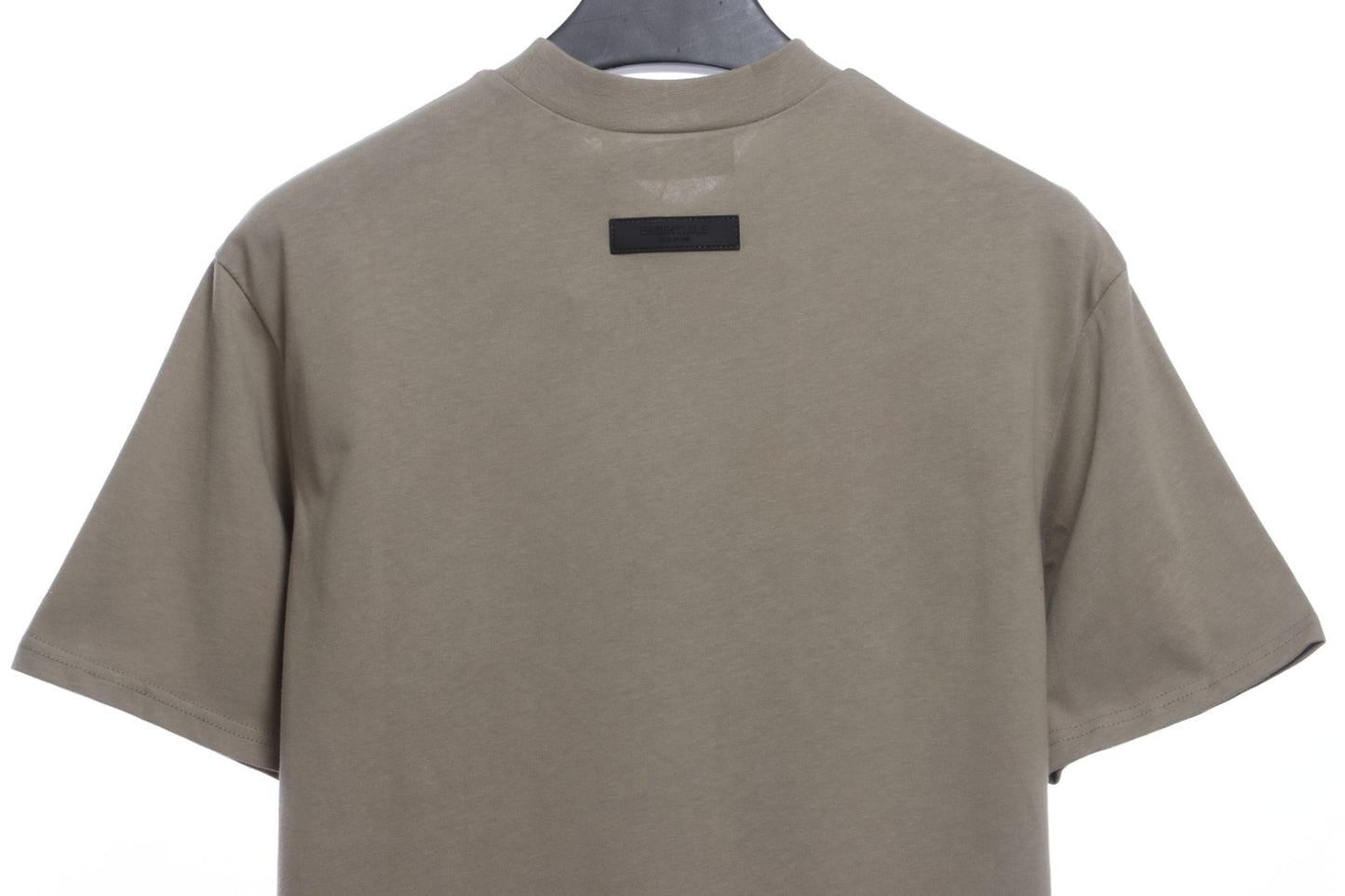 Essenti@ls Double line double row large letter flocking short sleeves