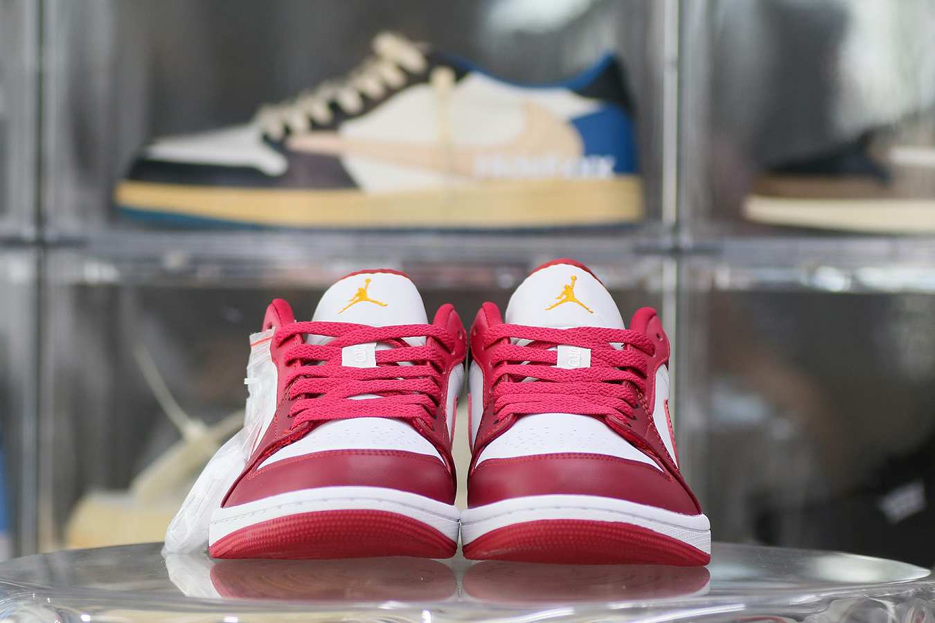 Jordan 1 Low Cardinal Red