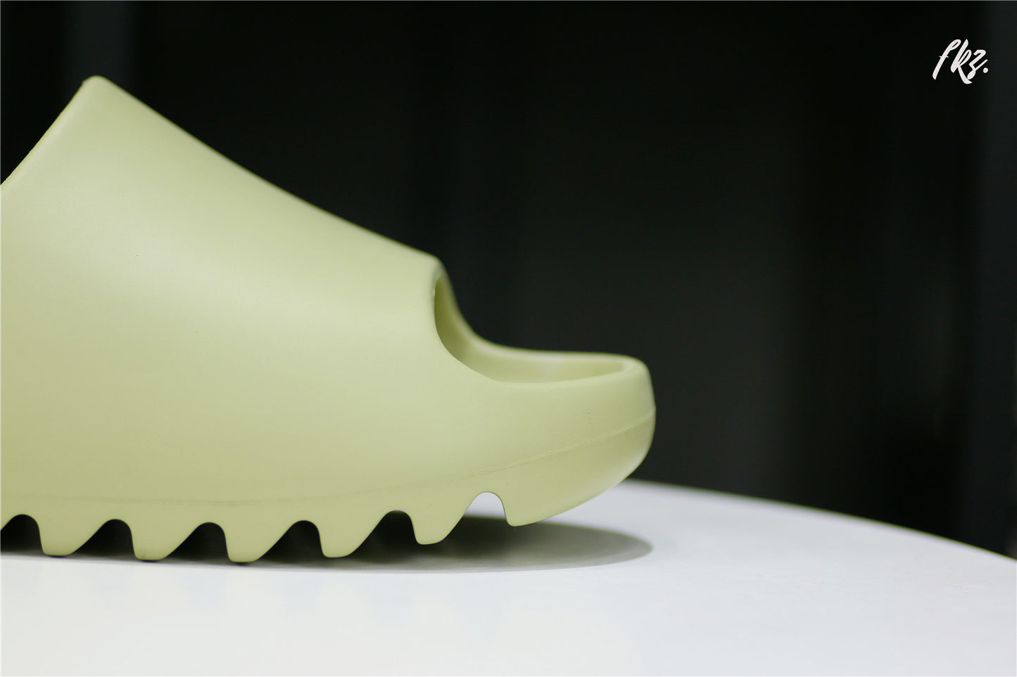 Yeezy Slide Resin 2019 FX0494A1 Batch