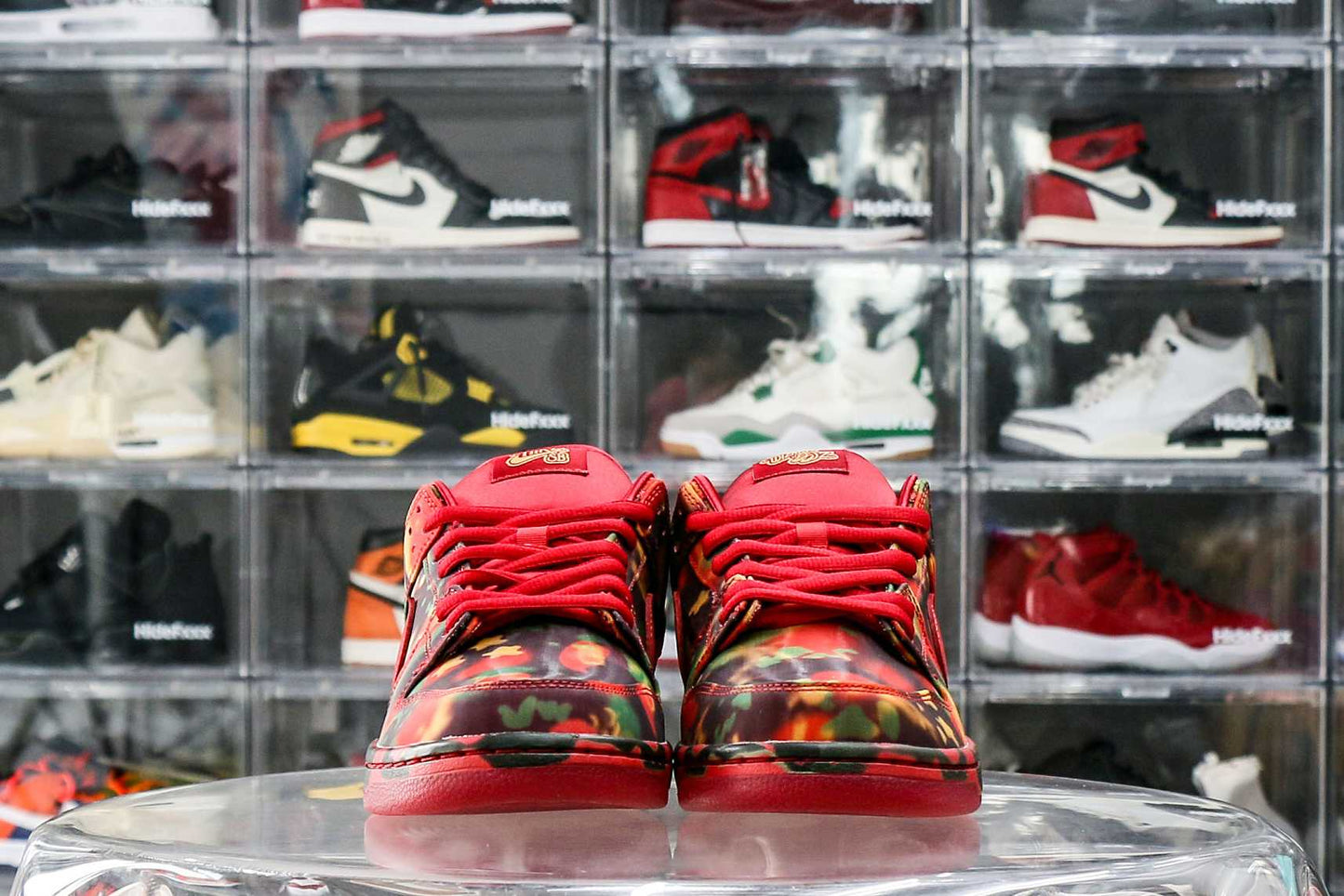 Nike SB Dunk Low The Wizard of Oz Poppy Field