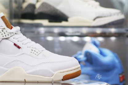 Air Jordan 4 Retro Levis White (Levis Tag)