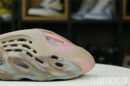 Yeezy Foam RNNR MX Sand Grey (GY3969址郏(LN5 A1 Batch)