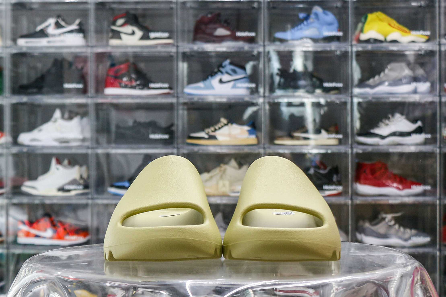 Yeezy Slides Resin 2022 FZ5904A1 Batch