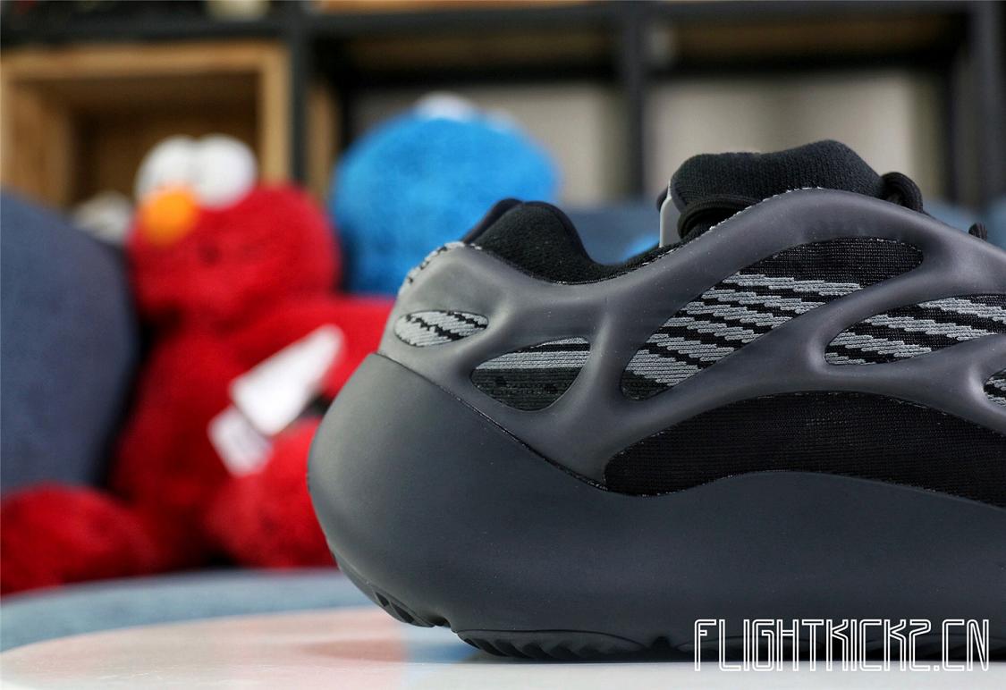 Adidas Yeezy 700 v3 Alvah 2020 (Glow)