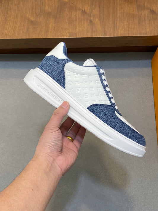 Louis Vuitton FV7RLBK6