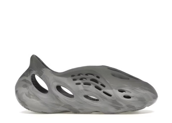 Adidas YEEZY FOAM RUNNER Mx Granite 色