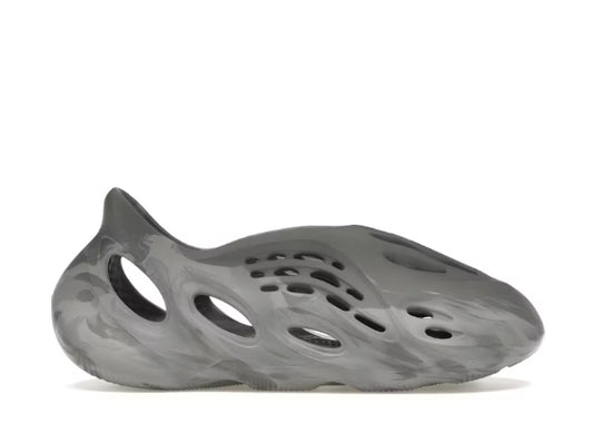 Adidas YEEZY FOAM RUNNER Mx Granite 色