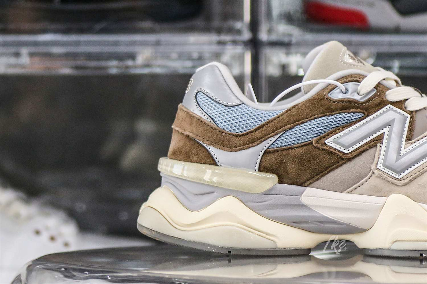 New Balance 9060 Mushroom