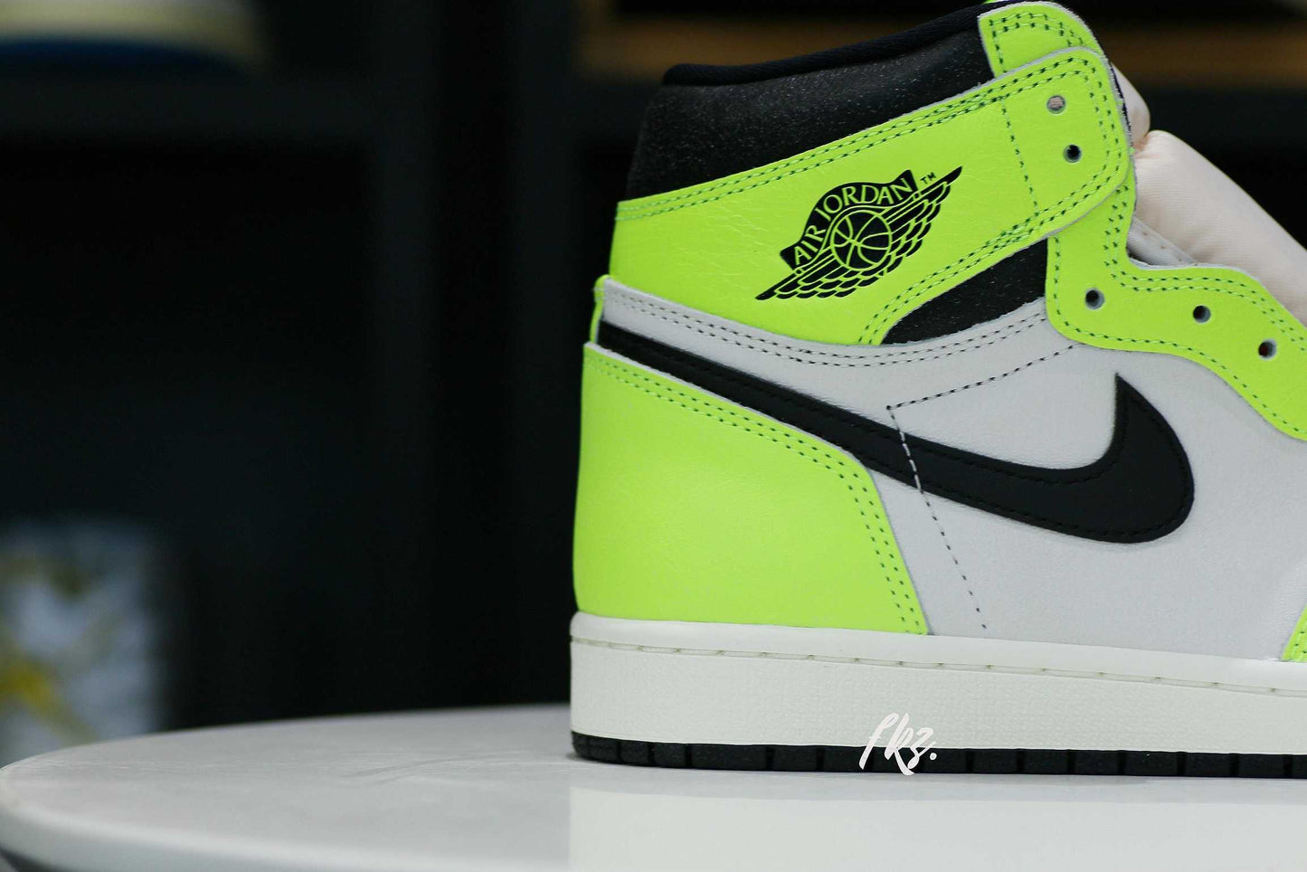 Air Jordan 1 High OG Volt