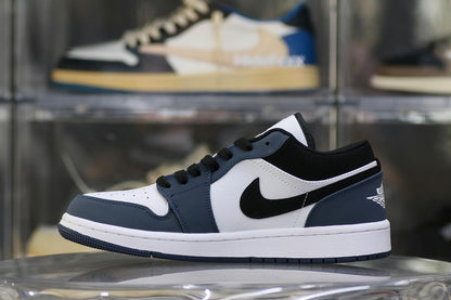 Jordan 1 Low Retro Navy