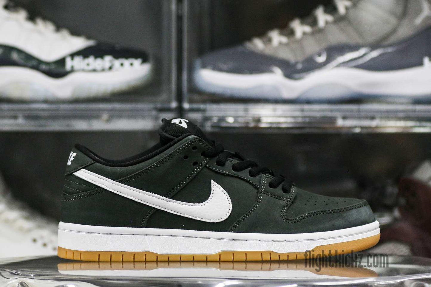 Nike Dunk SB Black Gum 2023