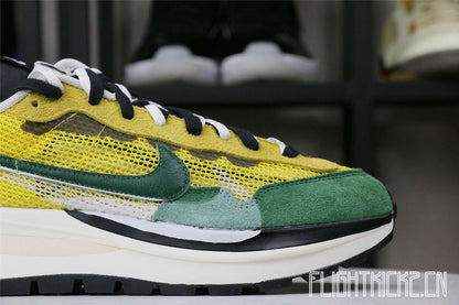 Nike Vaporwaffle sacai Tour Yellow Stadium Green (LN5 A1)