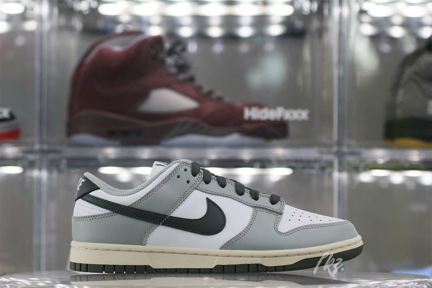 Nike Dunk Low Light Smoke Grey