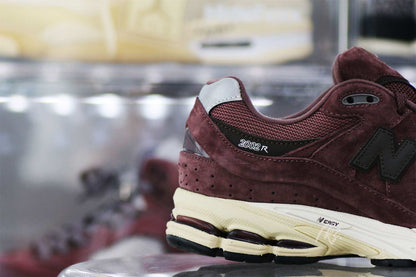 New Balance 2002R Black Fig