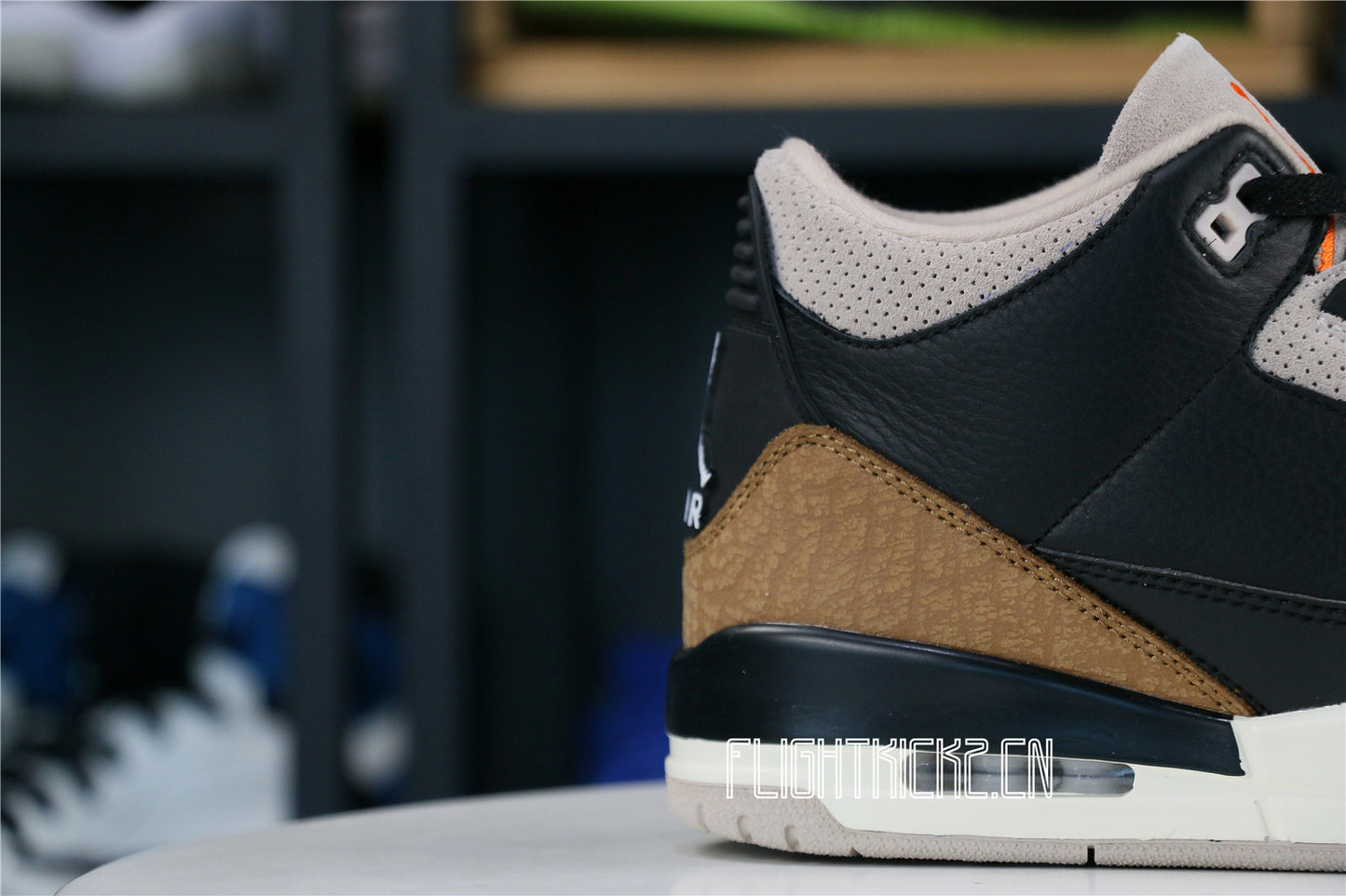 AIR JORDAN 3 RETRO DESERT