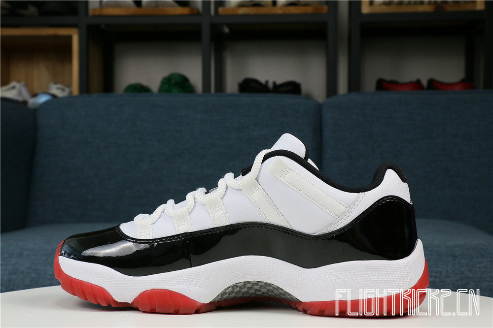 Air Jordan 11 Retro Low Concord Bred