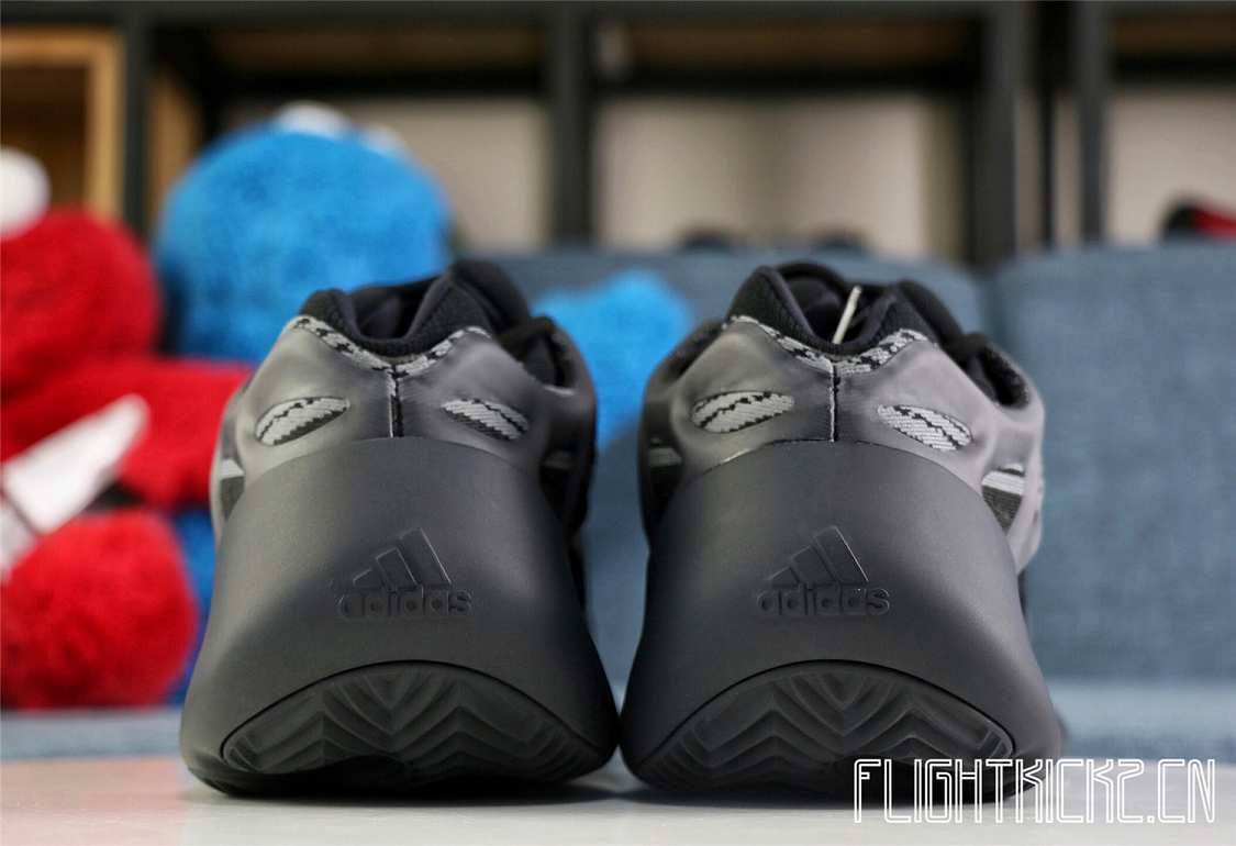 Adidas Yeezy 700 v3 Alvah 2020 (Glow)