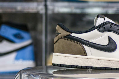 Air Jordan 1 Retro Low OG Mocha