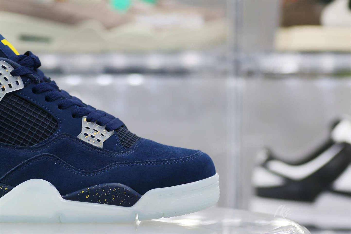 Air Jordan 4 Retro Michigan (PE)