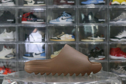 Yeezy Slides Soot 2021 GX6141A1 Batch