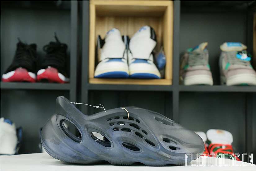 Yeezy Foam Runner Mineral Blue (GV7903(LN5 A1 Batch)