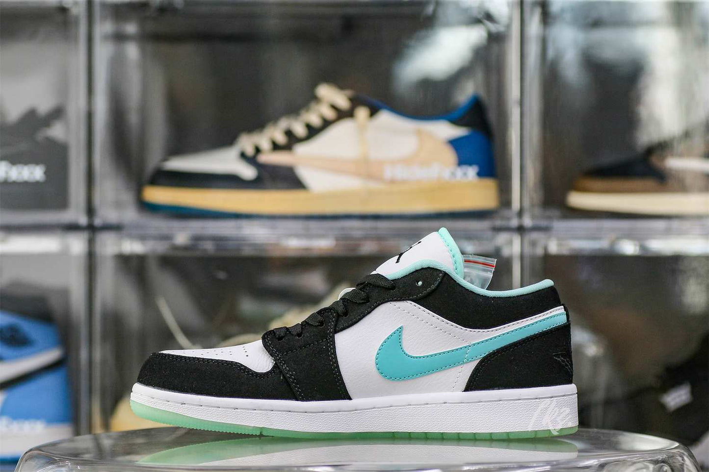 Jordan 1 Low Island Green