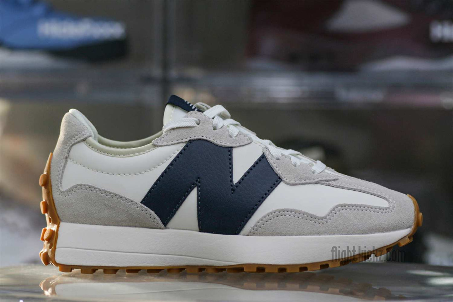 New Balance Wmns 327 Moonbeam Outerspace