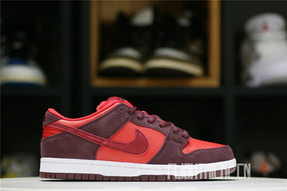 Nike SB Dunk Low Cherry