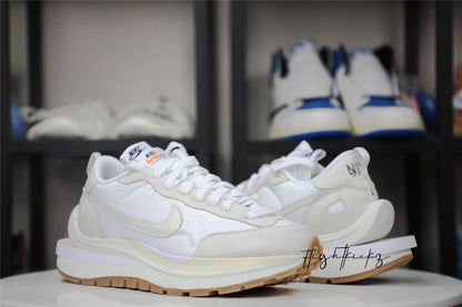 Sacai x Nike VaporWaffle SP Sail 2021 (LN5 A1)