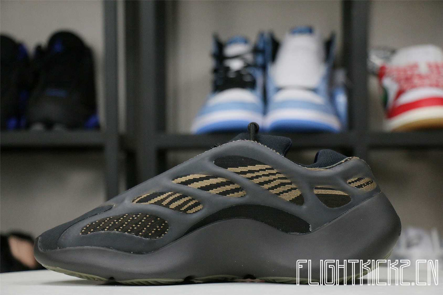 Adidas Yeezy 700 V3 Clay Brown