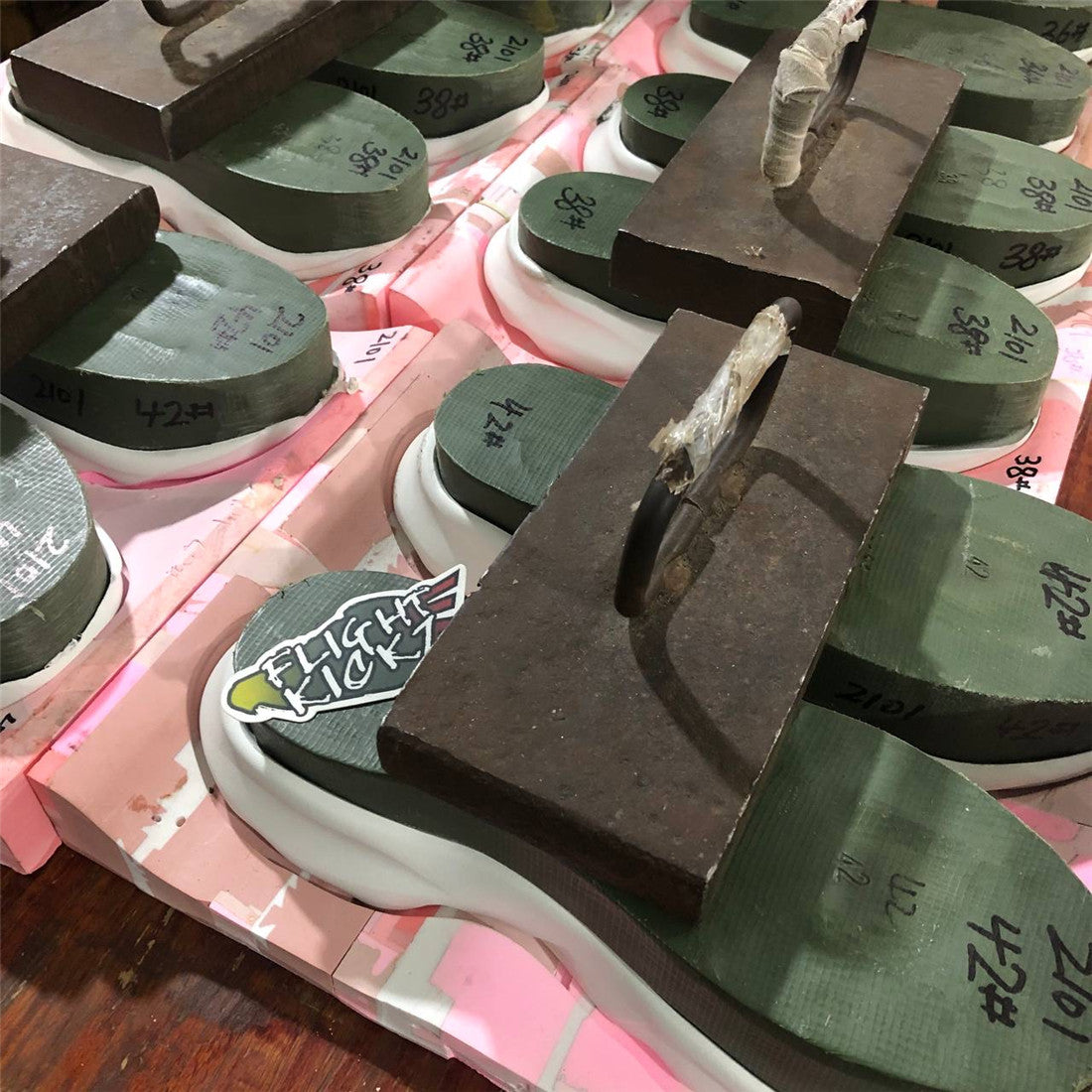 Kanye West Yeezy Slide Bone 2019锛團W6345楠ㄧ櫧锛?LN5 A1 Batch)