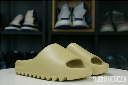 Yeezy Slides Desert Sand 2019FW6344 A1 Batch