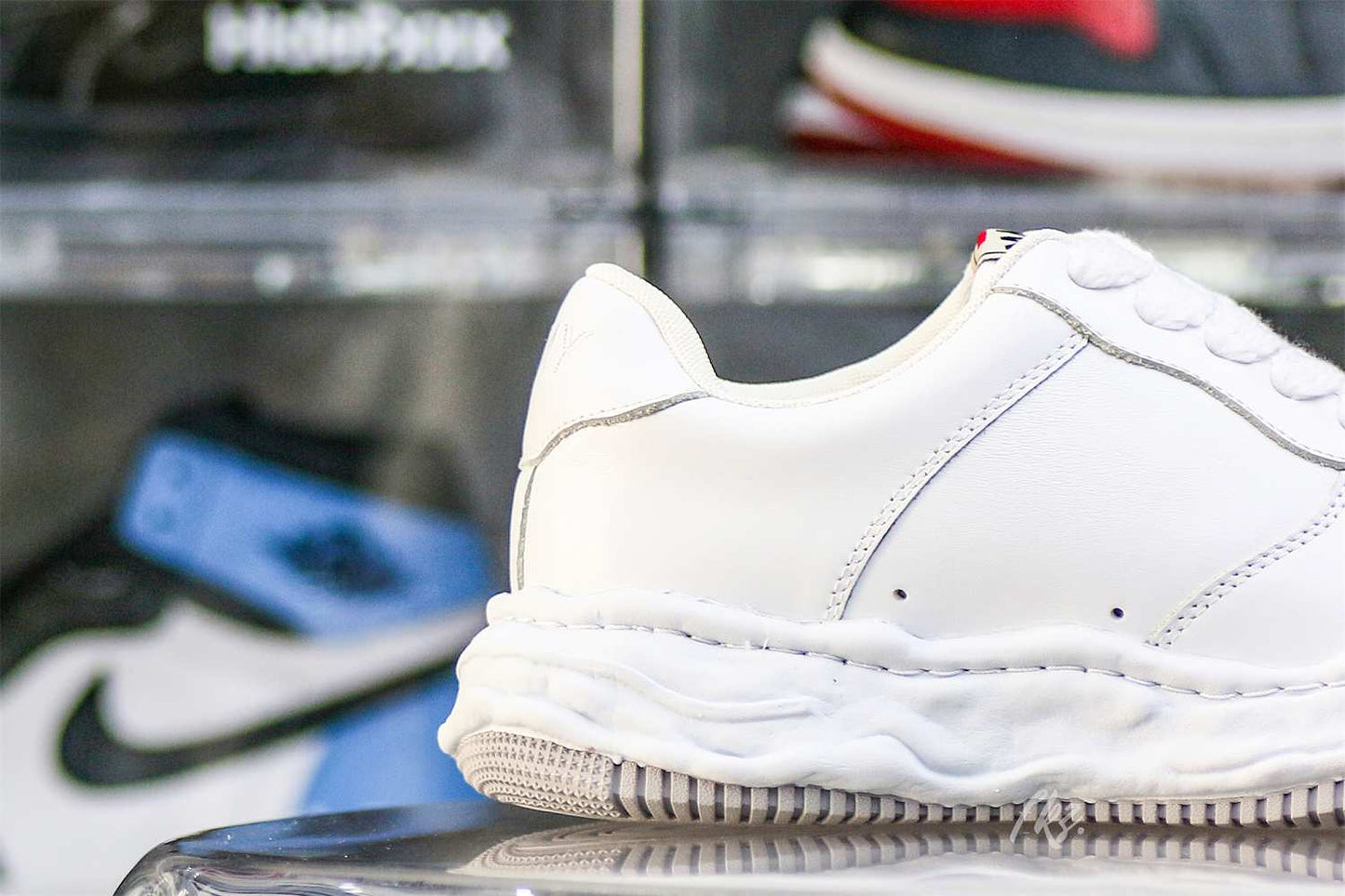 MaisOn Margiel@ Yasuhir0 perforated-detail low-top sneakers