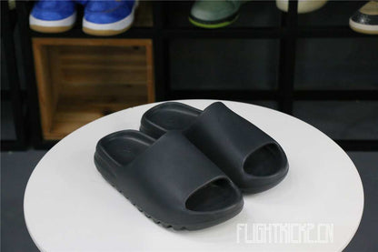 Adidas Yeezy Slide Onyx HQ6448A1 Batch