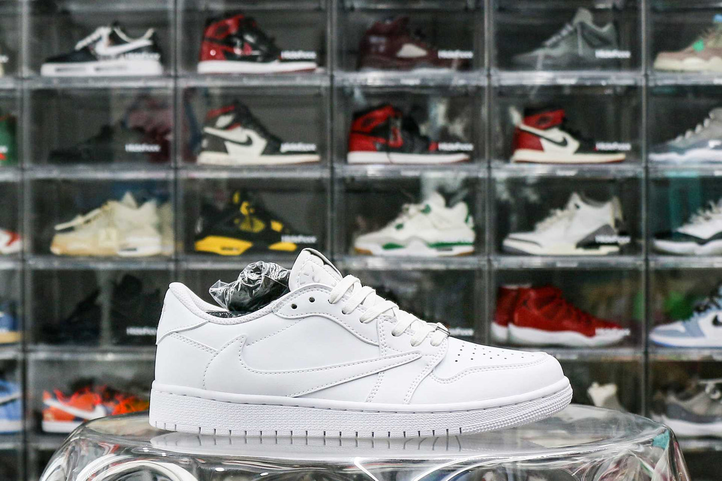 Travis Scott x Air Jordan 1 Retro Low OG SP Michael Rubin White Party (Friends and Family)