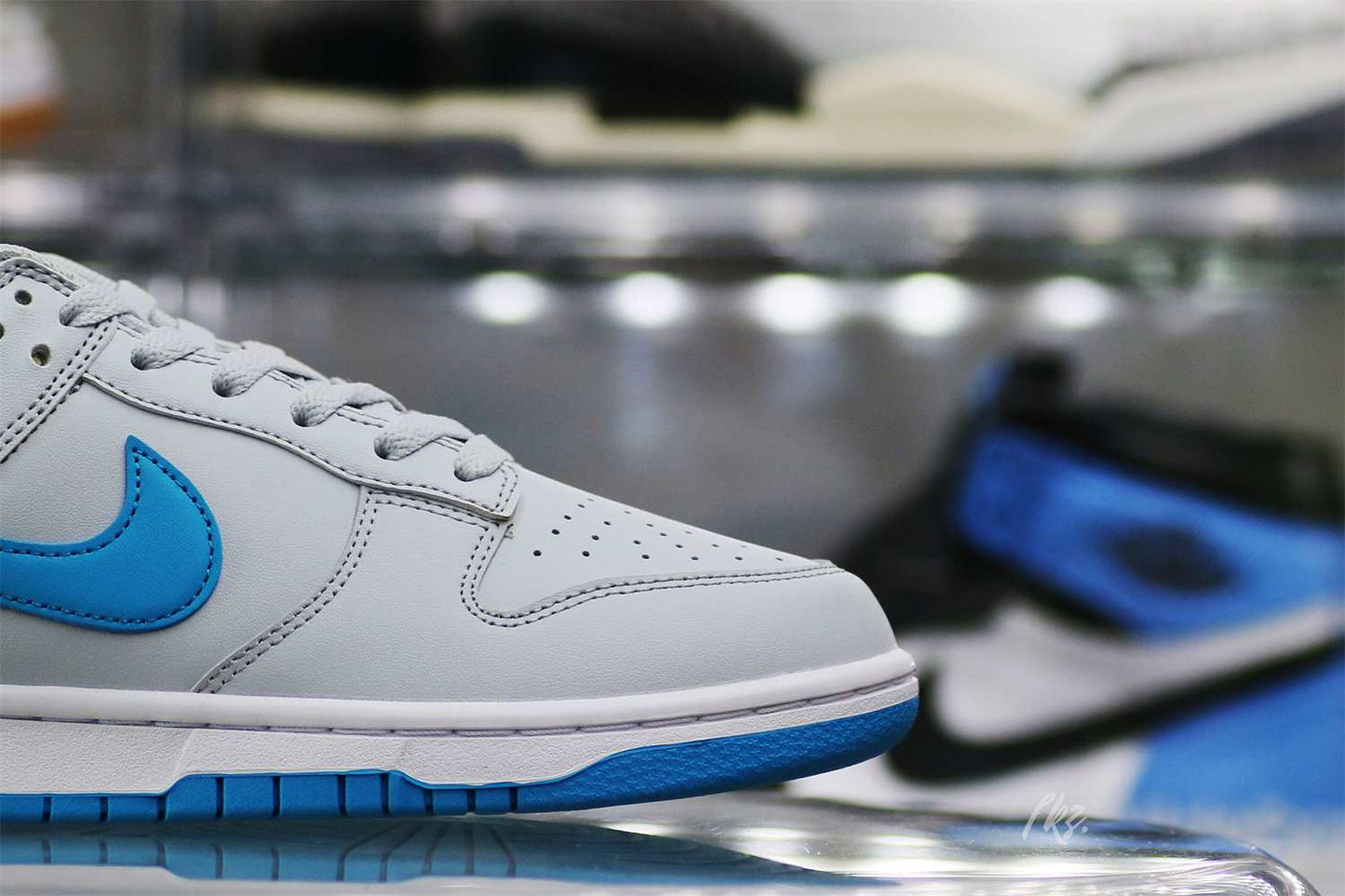 Nike Dunk Low Retro Pure Platinum Blue Lightning