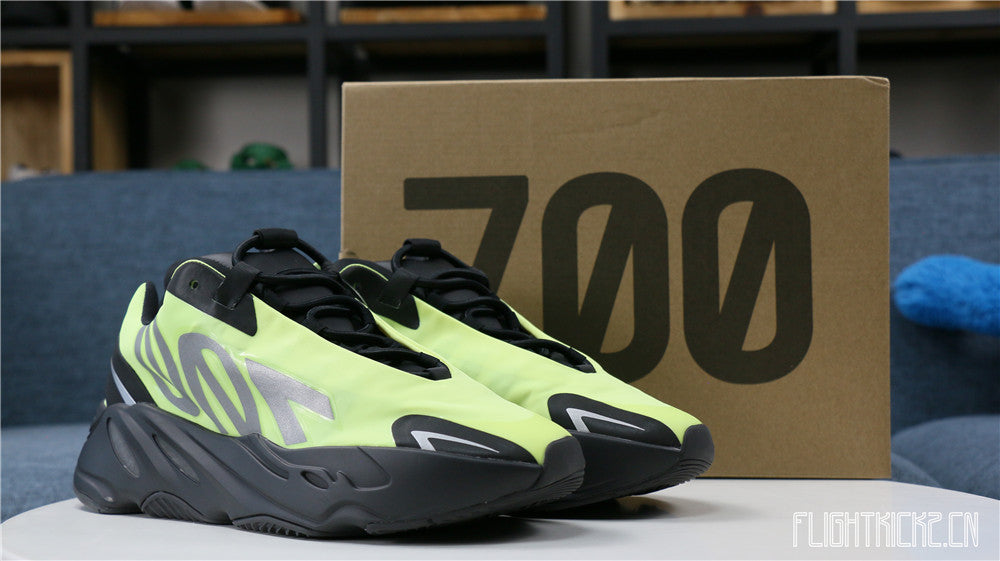 Yeezy Boost 700 MNVN Phosphor 2020