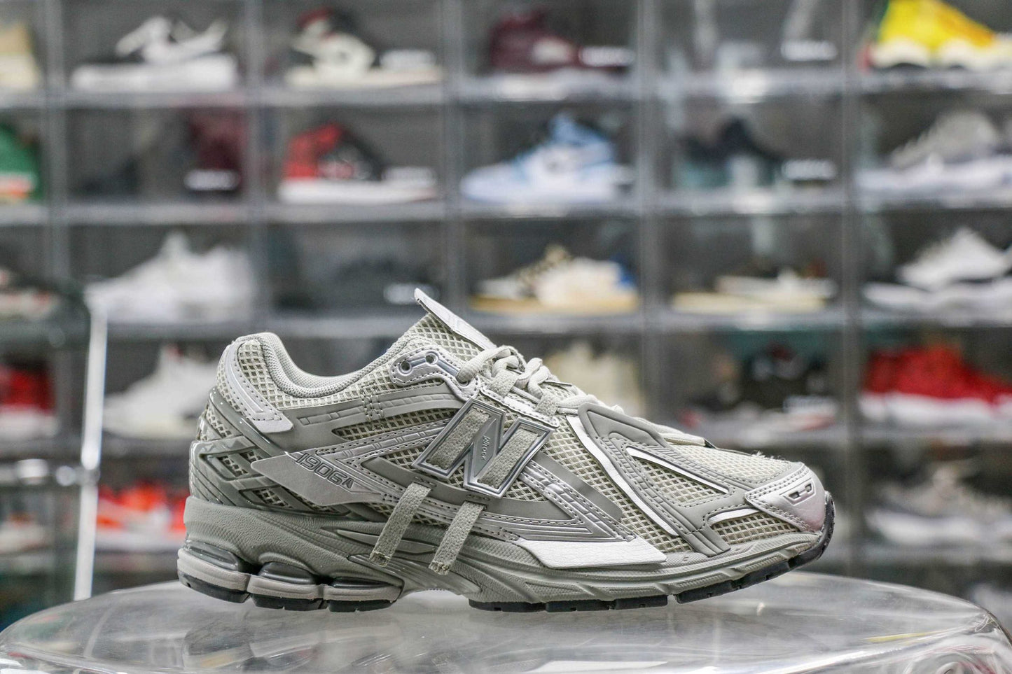 New Balance 1906A Concrete Silver Metallic