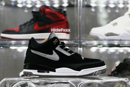 Air Jordan 3 Tinker Hatfield sneakers