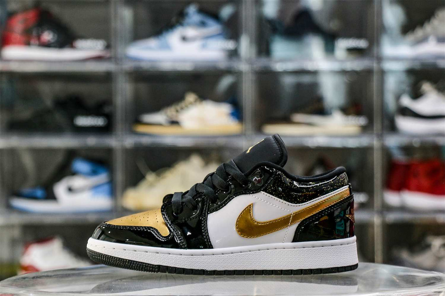 Air Jordan 1 Low SE Gold Toe