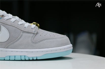 Nike Dunk Low SE Barber Shop Grey