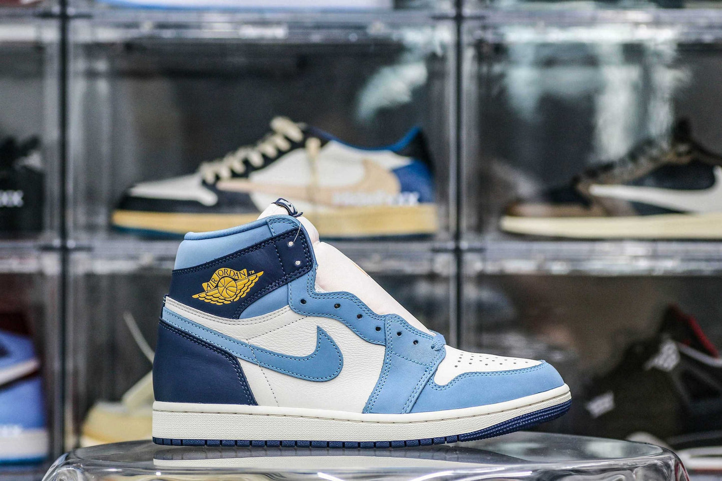 Air Jordan 1 High OG First in Flight WNMS