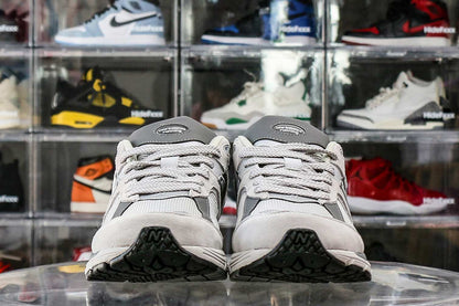 New Balance 2002R Grey