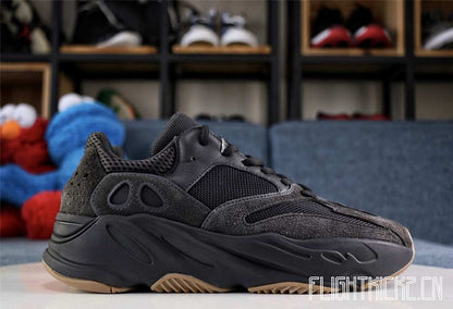 Yeezy Boost 700 Utility Black 2019