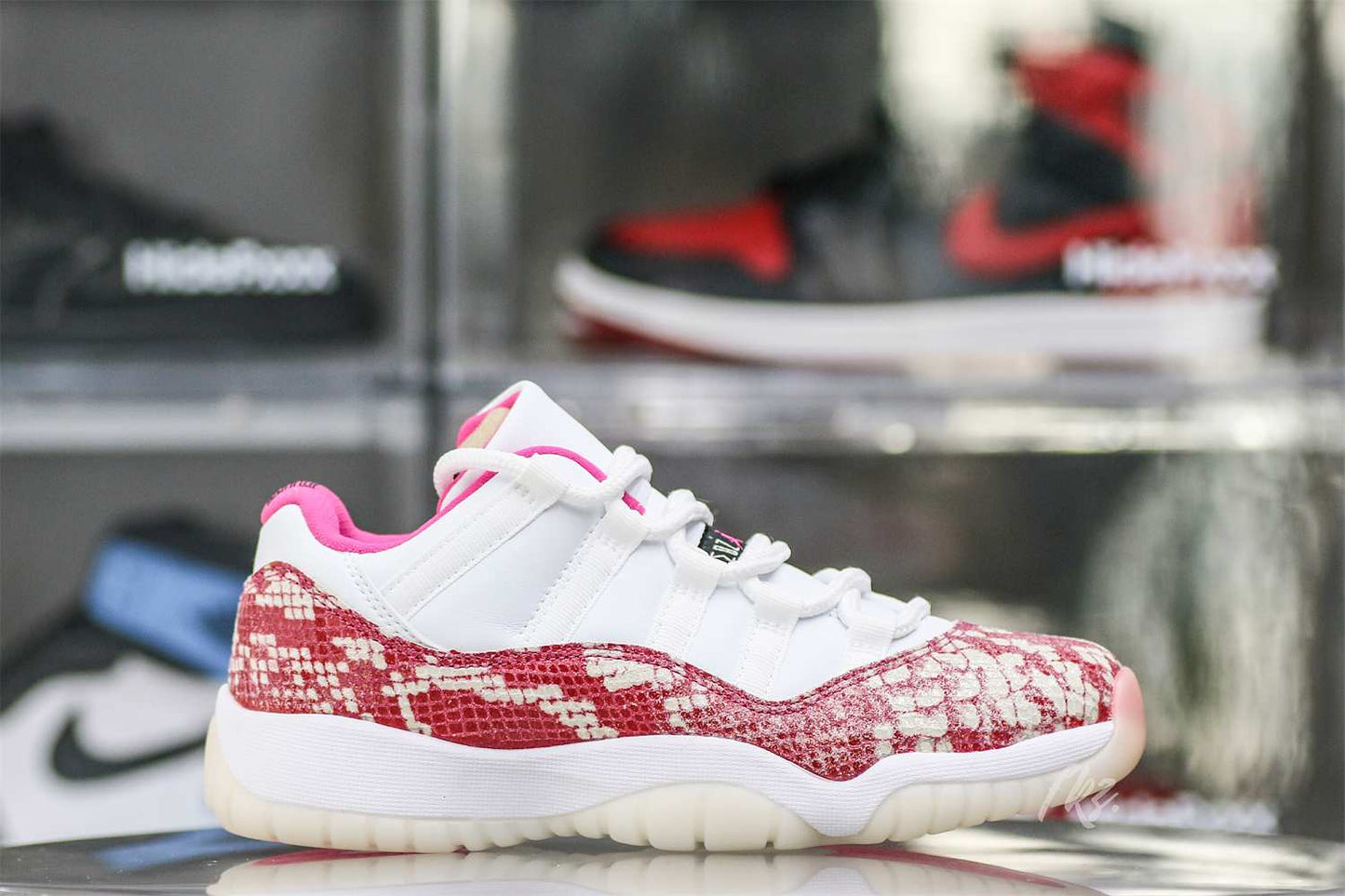 Air Jordan 11 Retro Low Pink Snakeskin (2019) (Womens)