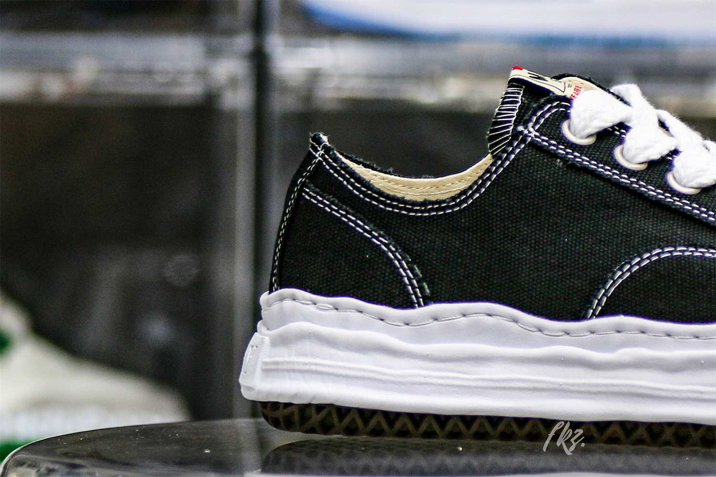 MaisOn Margiel@ Yasuhir0 Hank low-top Black sneakers