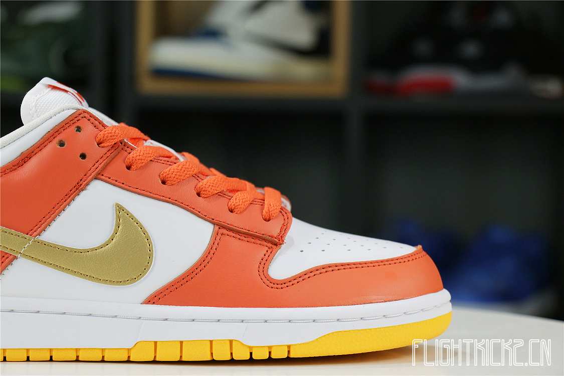 Nike Dunk Low University Gold