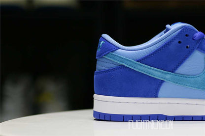 Nike SB Dunk Low Blue Raspberry