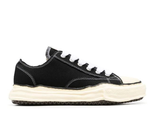 MaisOn Margiel@ Yasuhir0 Logo-patch Lace-up Sneakers